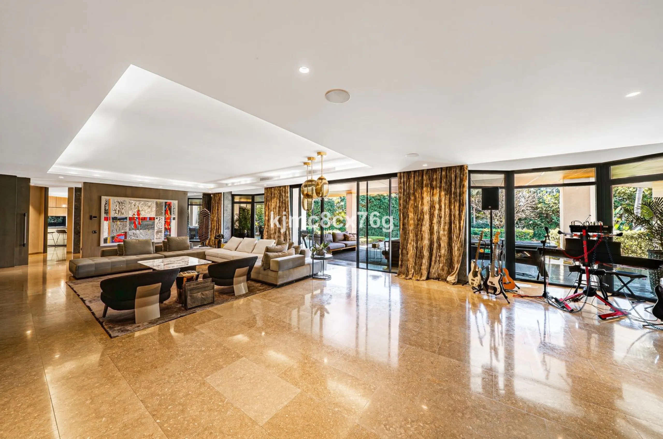Located in the prestigious Guadalmina area, this exceptional villa seamlessly blends modern elegance with the serenity of a golf-front retreat. Just moments from world-class courses, golden beaches, and upscale amenities, it offers the perfect balance of 