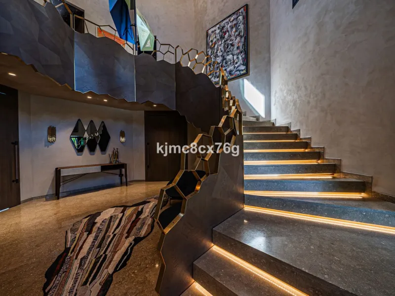 Located in the prestigious Guadalmina area, this exceptional villa seamlessly blends modern elegance with the serenity of a golf-front retreat. Just moments from world-class courses, golden beaches, and upscale amenities, it offers the perfect balance of 