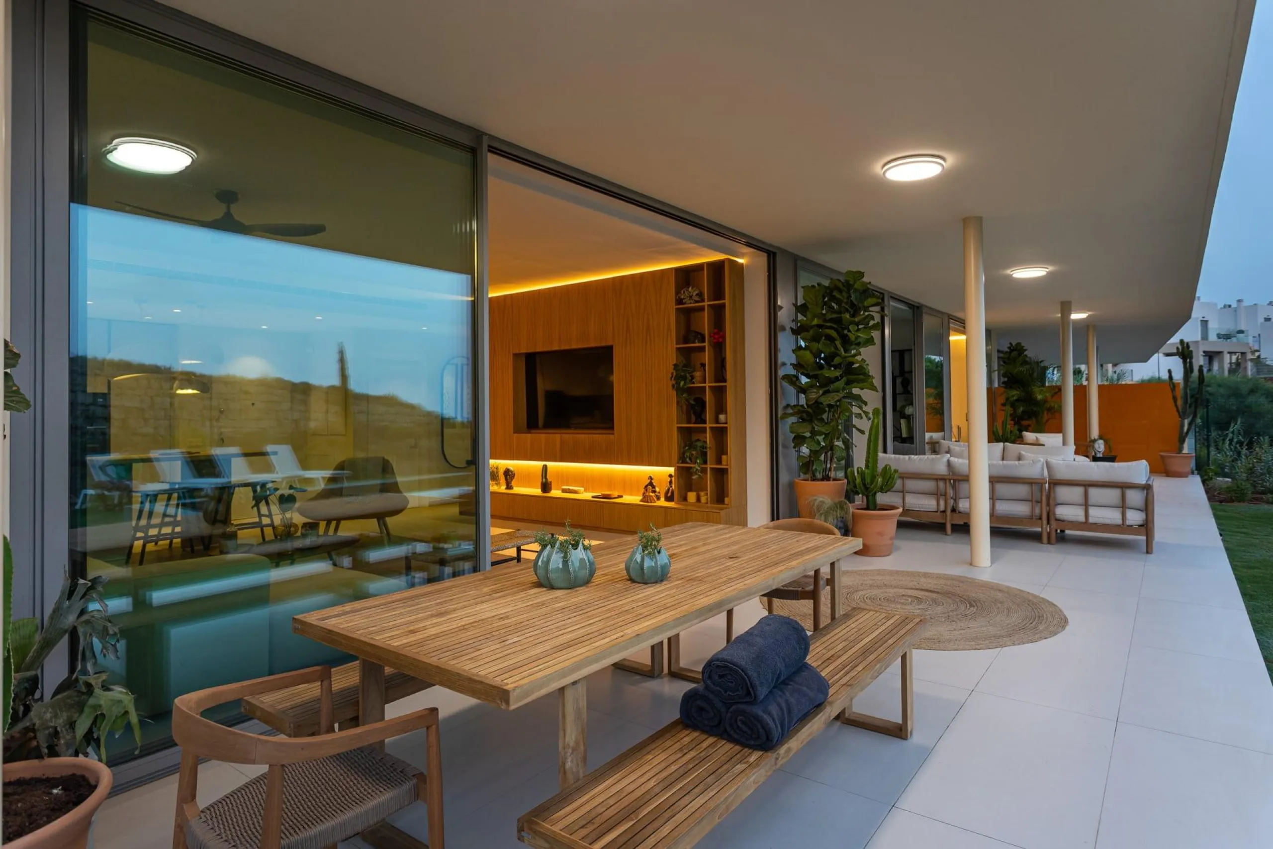 Exclusive New Build Residences in El Higuerón, Costa del Sol& & Modern Homes Surrounded by Nature& This innovative residential project of just 19 residences in El Higuerón, Costa del Sol, combines cutting-edge architecture with natural surroundin