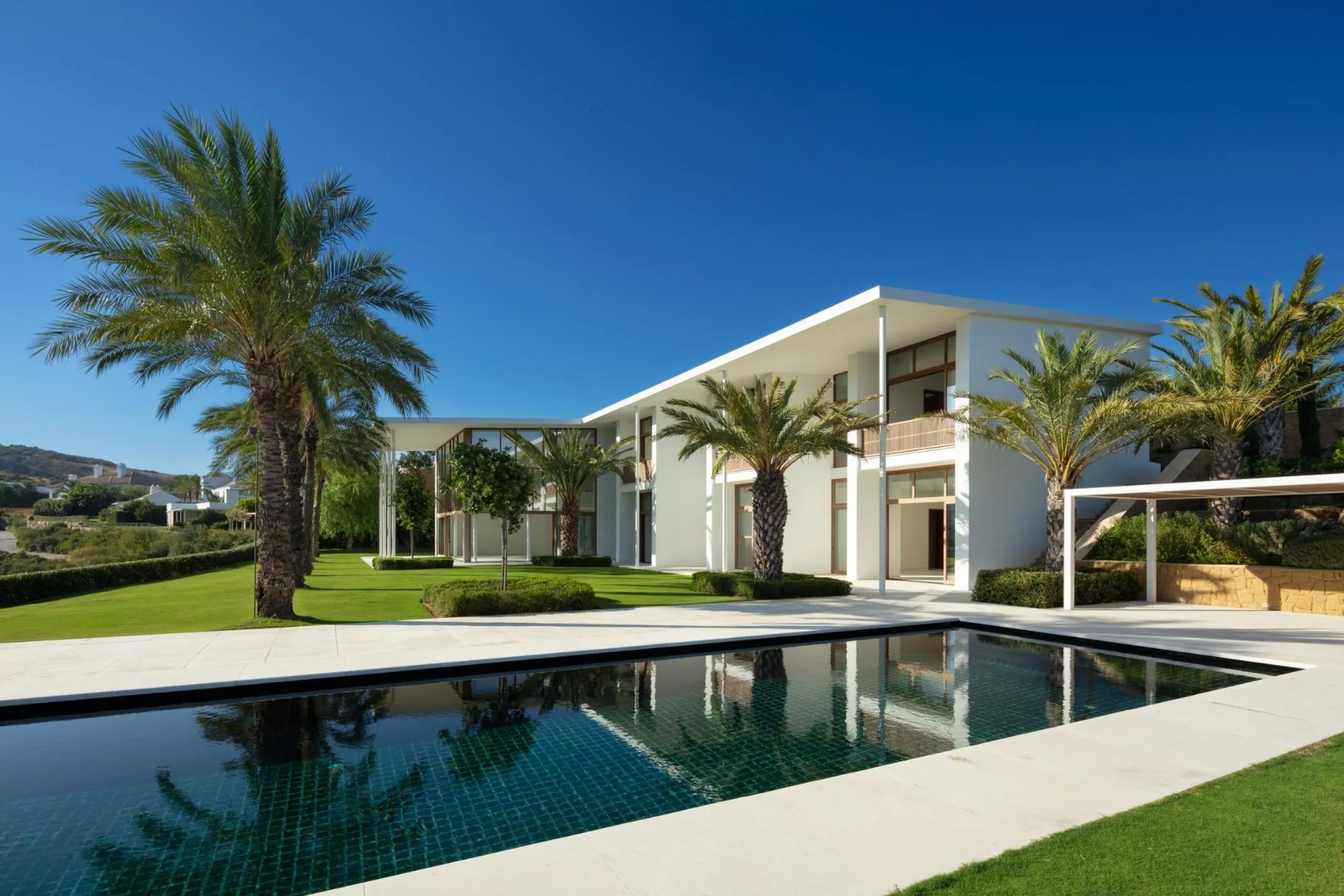 NEW BUILD EXCLUSIVE LUXURY VILLA AT FINCA CORTESÍN, CASARES& & This exceptional residence, exclusive to the Finca Cortesin resort, exudes a captivating blend of luxury and elegance. Designed by the renowned Jose Maria Sierra architects, this archite