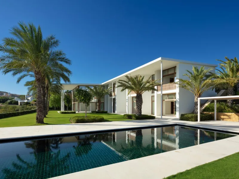 NEW BUILD EXCLUSIVE LUXURY VILLA AT FINCA CORTESÍN, CASARES& & This exceptional residence, exclusive to the Finca Cortesin resort, exudes a captivating blend of luxury and elegance. Designed by the renowned Jose Maria Sierra architects, this archite