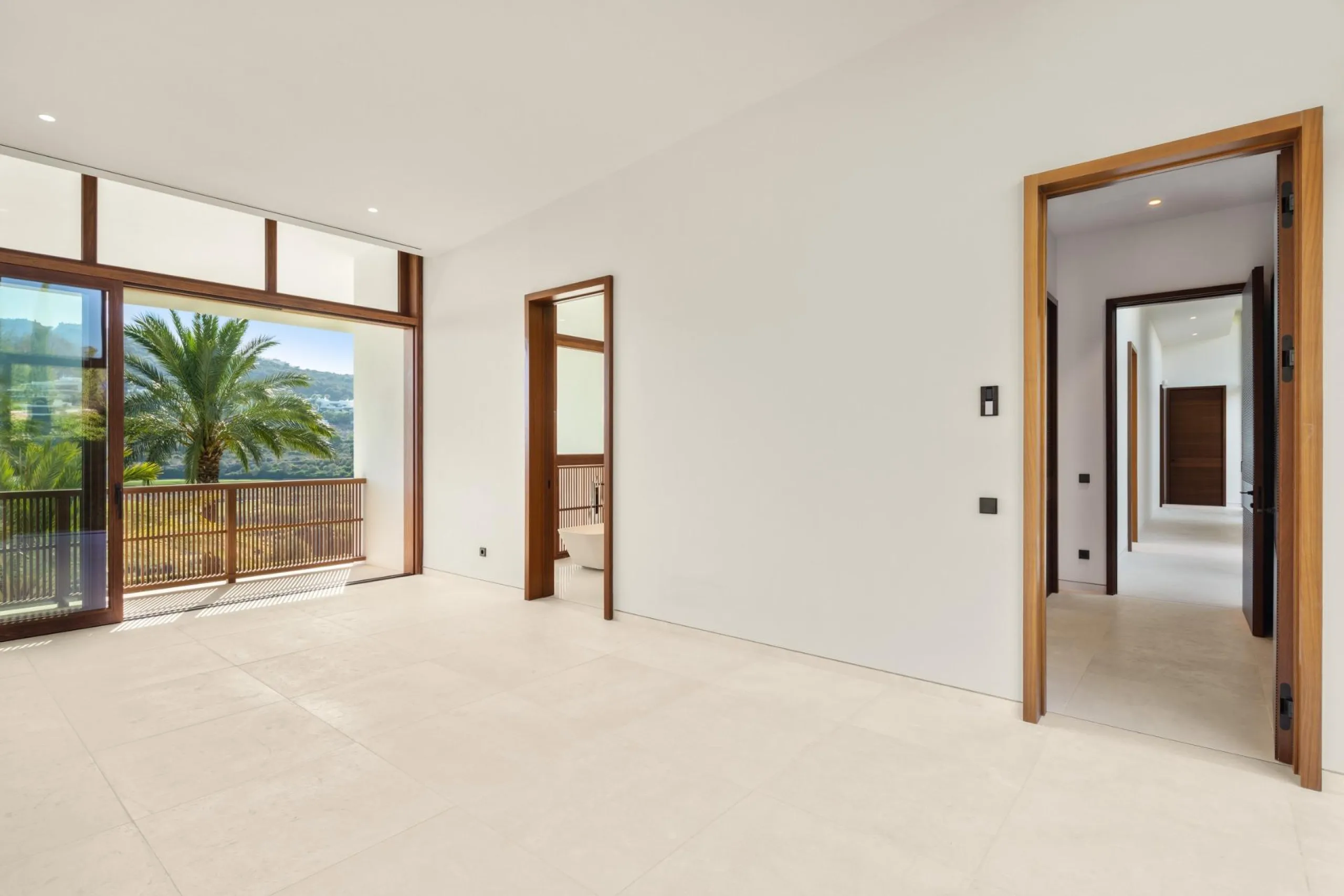 NEW BUILD EXCLUSIVE LUXURY VILLA AT FINCA CORTESÍN, CASARES& & This exceptional residence, exclusive to the Finca Cortesin resort, exudes a captivating blend of luxury and elegance. Designed by the renowned Jose Maria Sierra architects, this archite