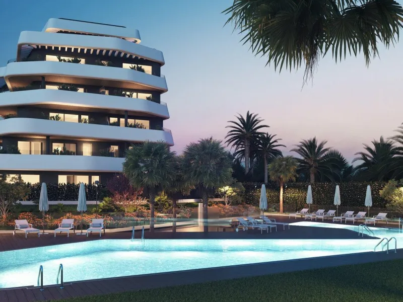 New Build Seafront Apartments in Los Álamos, Torremolinos& & Exclusive Seaside Living on the Costa del Sol& Discover this luxurious new development at Los Álamos beach, Torremolinos, located right in front of the beach and offering spectacular pa