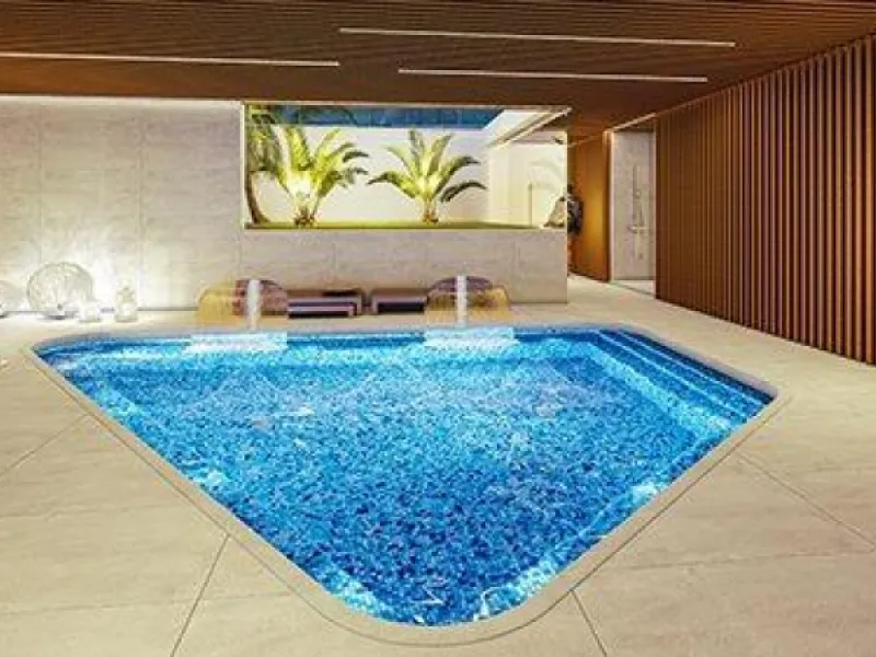 New Build Seafront Apartments in Los Álamos, Torremolinos& & Exclusive Seaside Living on the Costa del Sol& Discover this luxurious new development at Los Álamos beach, Torremolinos, located right in front of the beach and offering spectacular pa