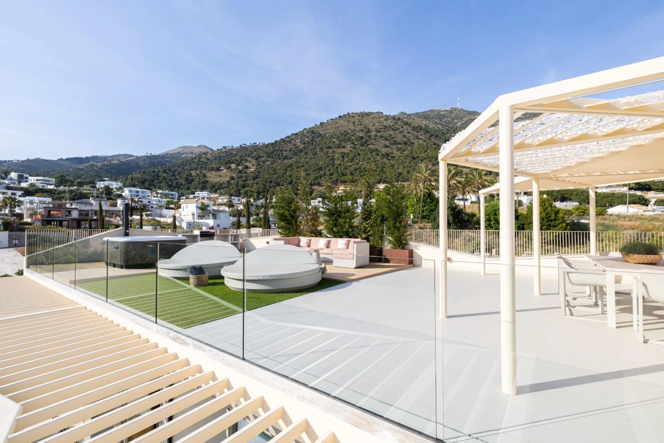 Exclusive New Build Residences in El Higuerón, Costa del Sol& & Modern Homes Surrounded by Nature& This innovative residential project of just 19 residences in El Higuerón, Costa del Sol, combines cutting-edge architecture with natural surroundin
