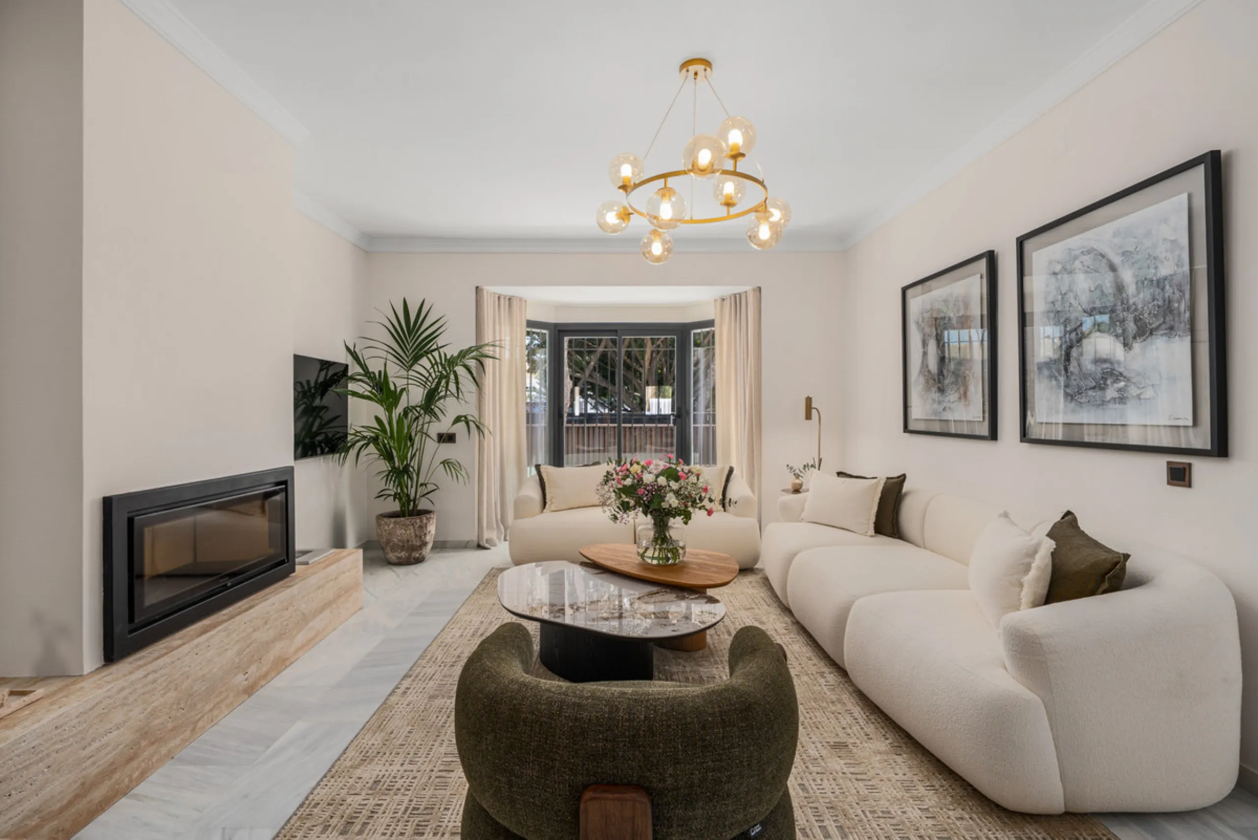 House - Detached Villa в продаже в Marbella, Málaga. В доме 6 спален и 6 ванных комнат. Площадь дома 315 м². Площадь участка 500 м²
