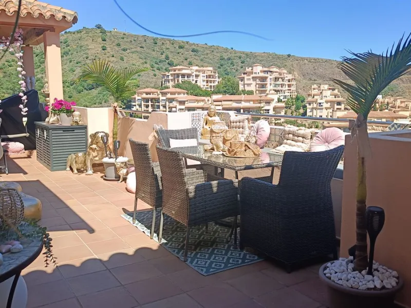 Apartment - Penthouse в продаже в Mijas, Málaga. В доме 3 спален и 3 ванных комнат. Площадь дома 121 м²