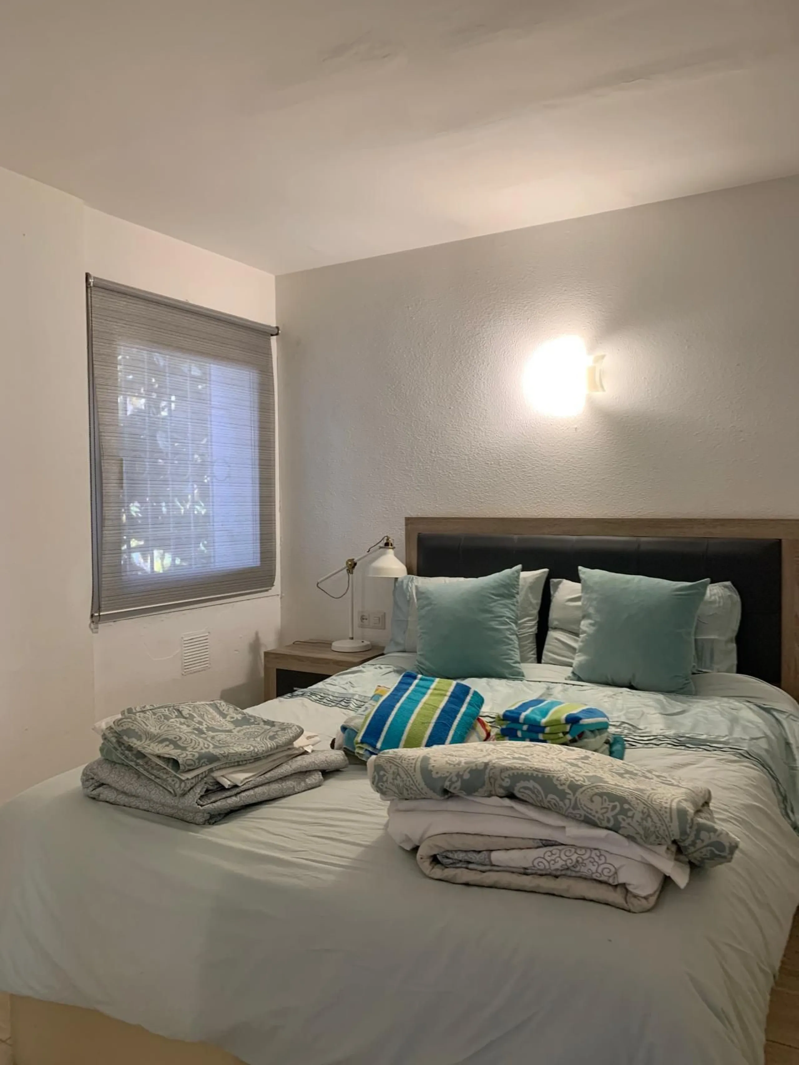 Front line: 2 bedrooms in Rocas del Mar