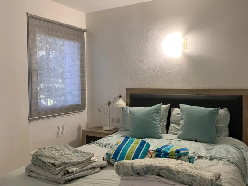 Front line: 2 bedrooms in Rocas del Mar