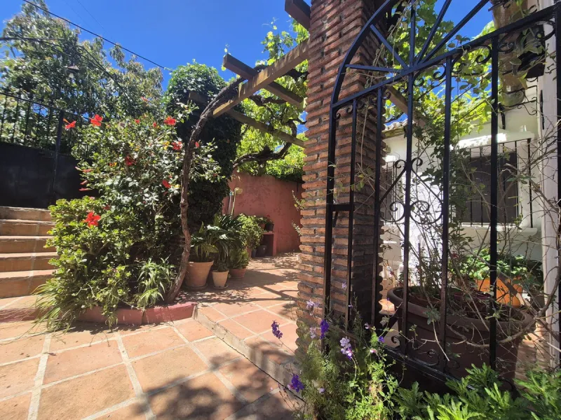 A fantastic opportunity to acquire this fantastic property located only 7 minute drive from the main road into Alhaurin el Grande. Mostly tarmac and the last 2 minutes the road is a mixture of stone and concrete it is a lovely nature getaway. The property