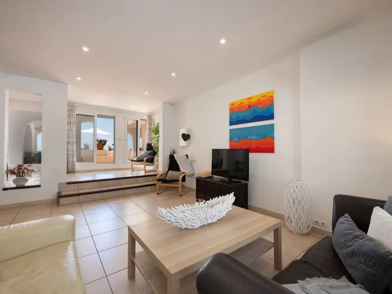 Apartment - Ground Floor Apartment в продаже в Mijas, Málaga. В доме 3 спален и 2 ванных комнат. Площадь дома 214 м²