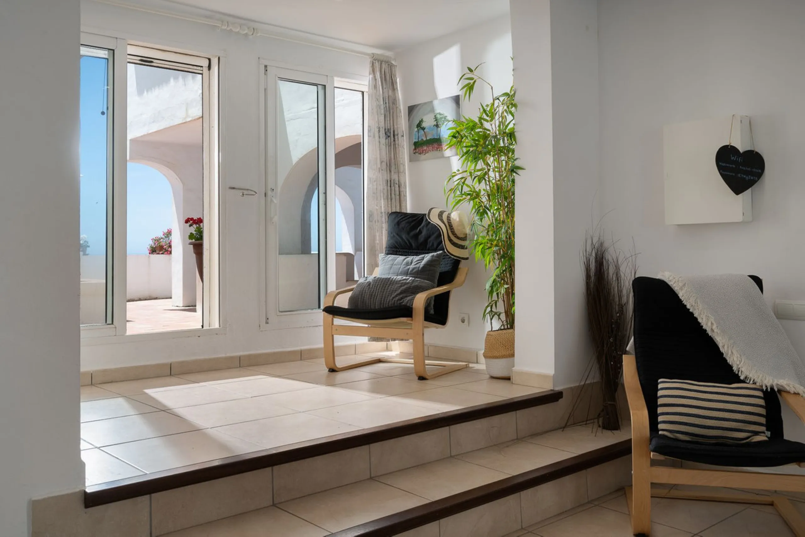 Imagine waking up metres away from the sea in a Front-line Beach apartment. This spacious 3-bedroom, 2-bathroom gem is designed for comfort and convenience, featuring a fully fitted kitchen that flows seamlessly into the open-plan living and dining area. 