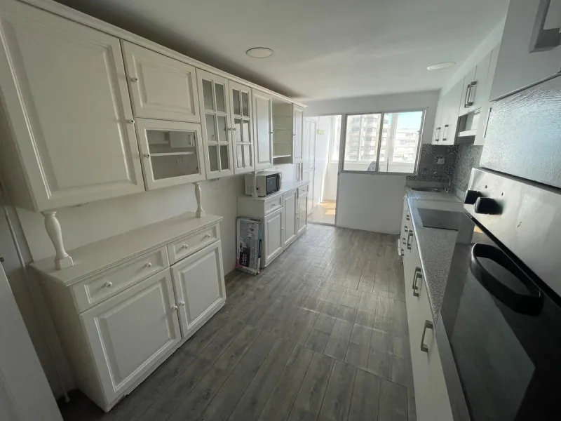 Apartment - Middle Floor Apartment в продаже в Málaga, Málaga. В доме 4 спален и 3 ванных комнат. Площадь дома 162 м²