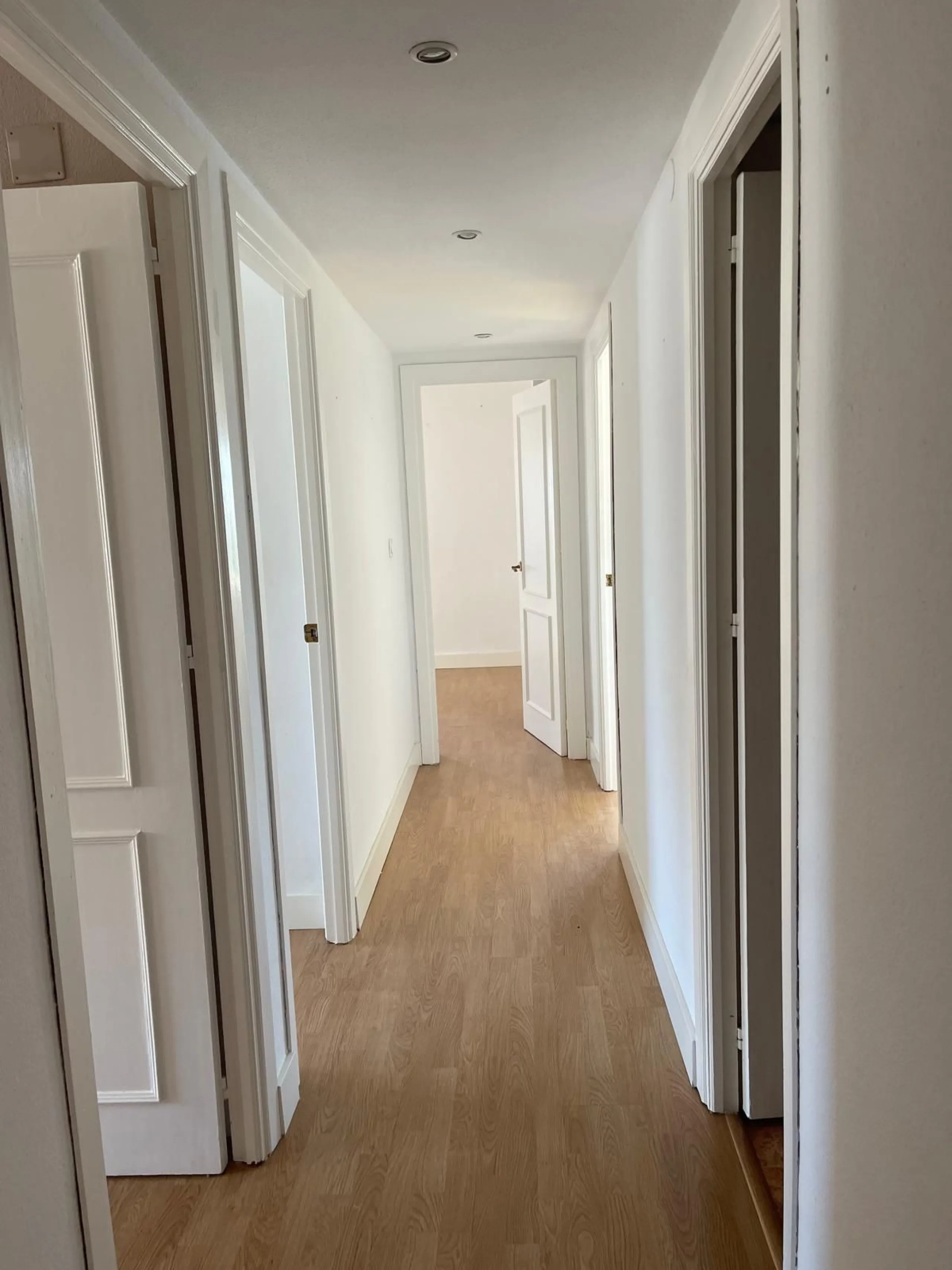 Apartment - Middle Floor Apartment в продаже в Málaga, Málaga. В доме 4 спален и 3 ванных комнат. Площадь дома 162 м²