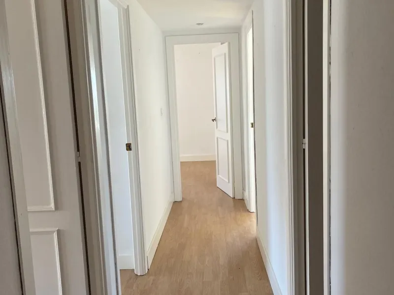 Apartment - Middle Floor Apartment в продаже в Málaga, Málaga. В доме 4 спален и 3 ванных комнат. Площадь дома 162 м²
