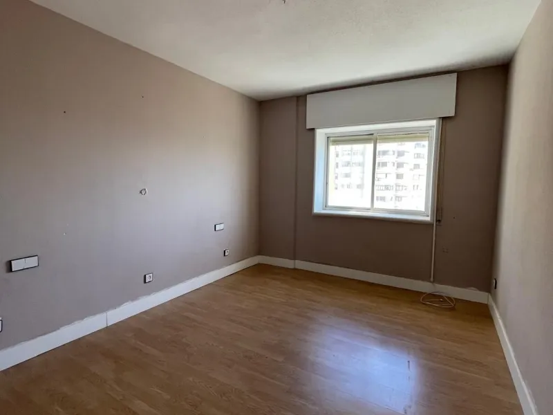 Apartment - Middle Floor Apartment в продаже в Málaga, Málaga. В доме 4 спален и 3 ванных комнат. Площадь дома 162 м²
