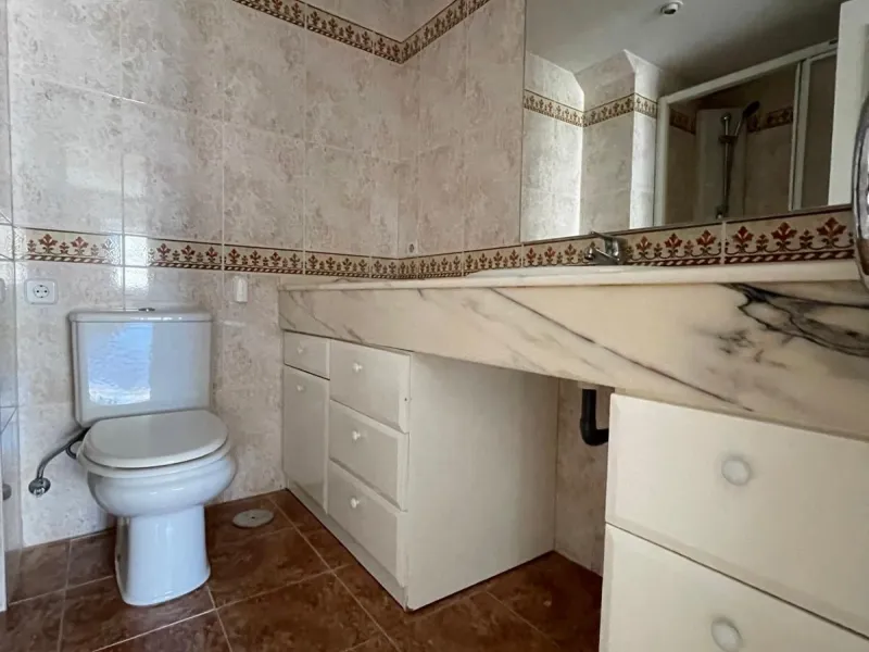 Apartment - Middle Floor Apartment в продаже в Málaga, Málaga. В доме 4 спален и 3 ванных комнат. Площадь дома 162 м²