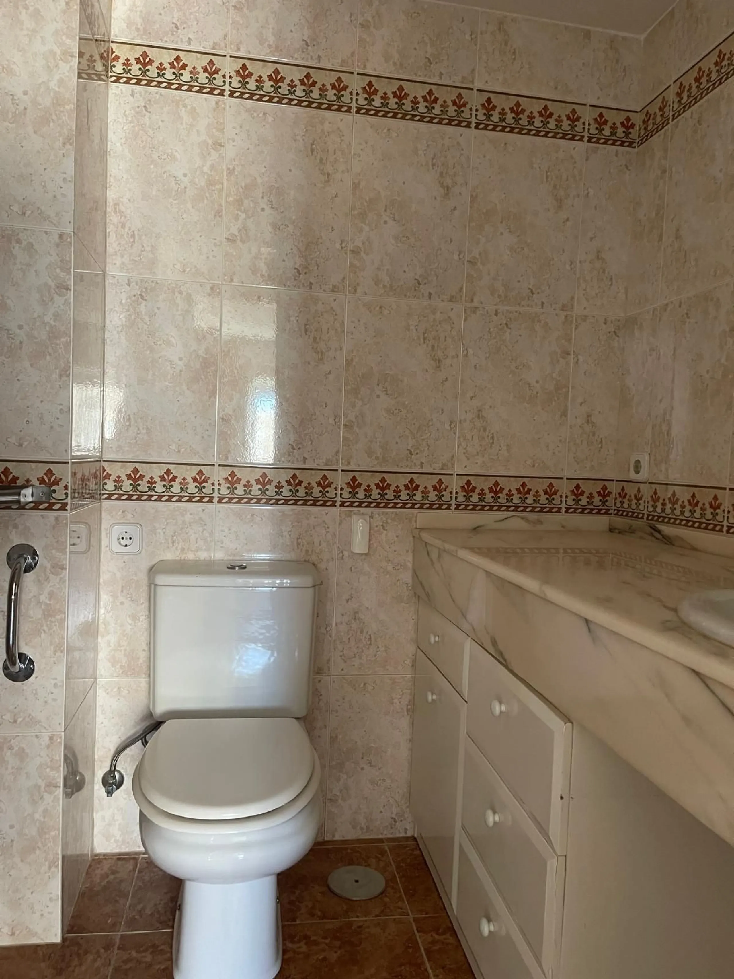 Apartment - Middle Floor Apartment в продаже в Málaga, Málaga. В доме 4 спален и 3 ванных комнат. Площадь дома 162 м²