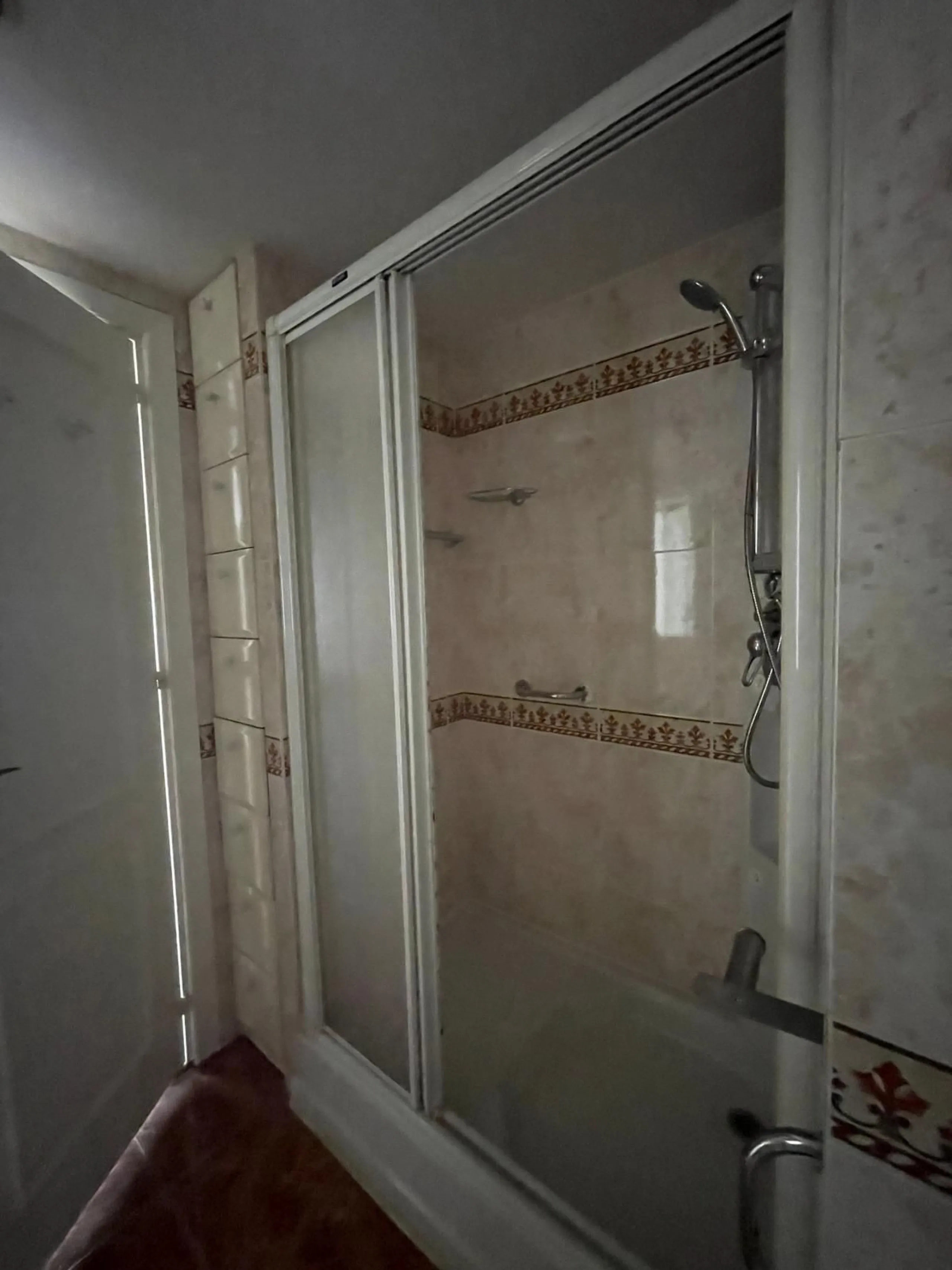 Apartment - Middle Floor Apartment в продаже в Málaga, Málaga. В доме 4 спален и 3 ванных комнат. Площадь дома 162 м²