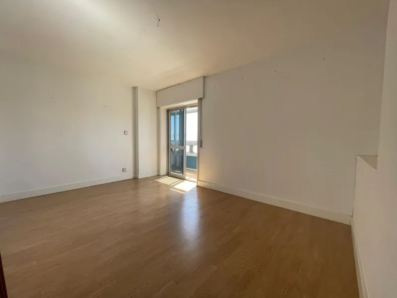 Apartment - Middle Floor Apartment в продаже в Málaga, Málaga. В доме 4 спален и 3 ванных комнат. Площадь дома 162 м²