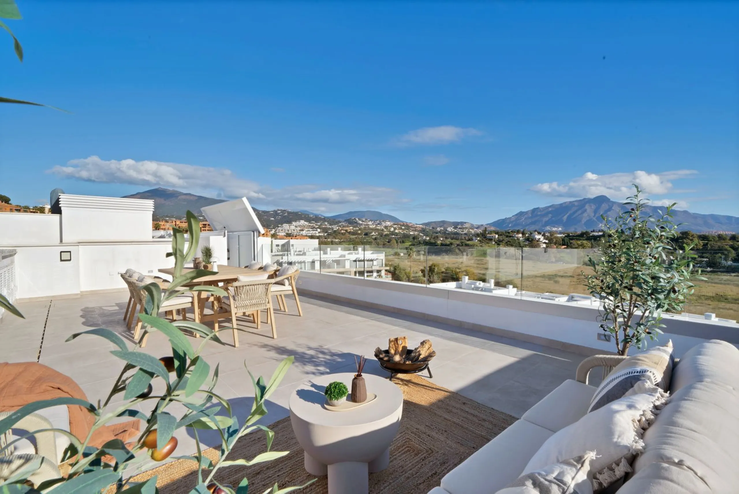 Welcome to a stunning property that celebrates the spirit of the Costa del Sol.