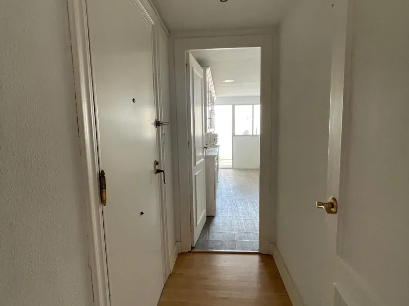 Apartment - Middle Floor Apartment в продаже в Málaga, Málaga. В доме 4 спален и 3 ванных комнат. Площадь дома 162 м²