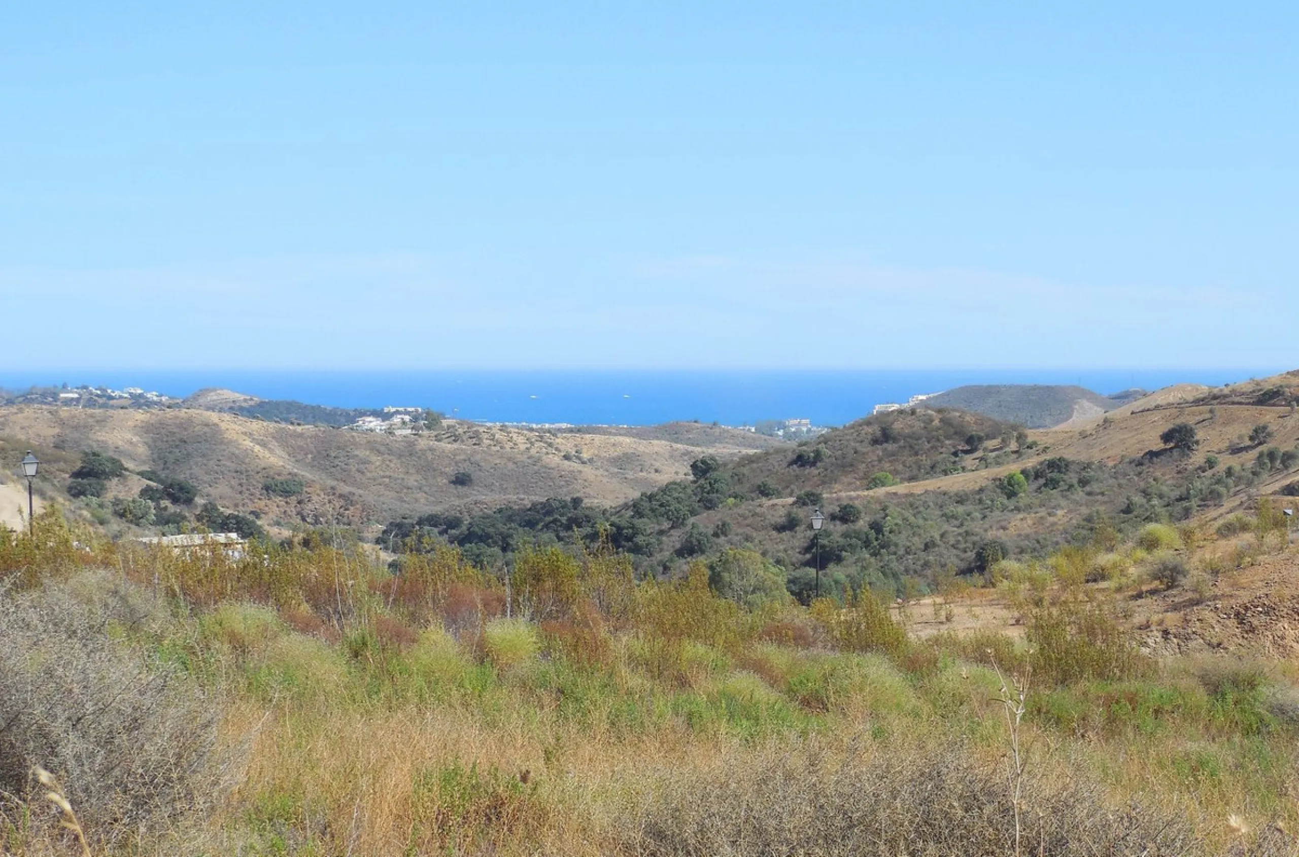 Plot with sea views located in La Reserva de la Cala Golf. Located in a quiet dead-end street.
