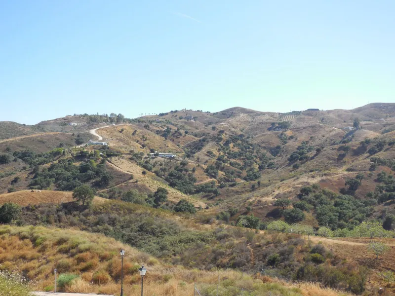 Plot with sea views located in La Reserva de la Cala Golf. Located in a quiet dead-end street.