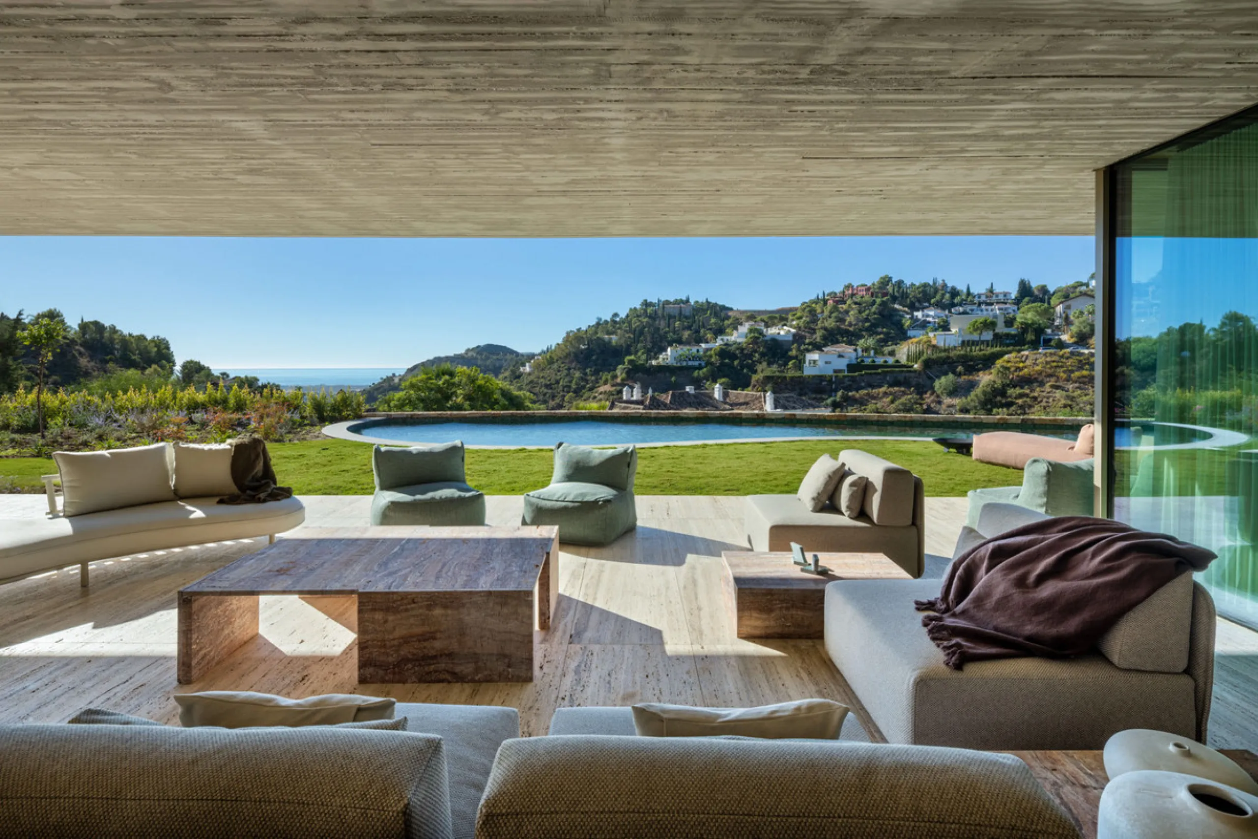 This Villa sets a new benchmark for refined living within the prestigious El Madroñal area in Benahavís.  Positioned in one of the most sought-after gated communities, the south-west facing villa offers sweeping panoramic views of the Mediterranean Sea an