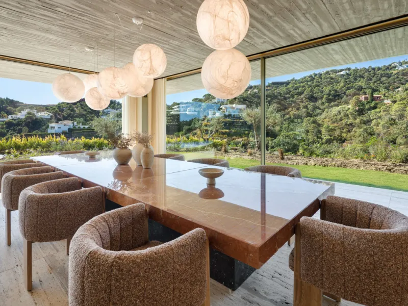 This Villa sets a new benchmark for refined living within the prestigious El Madroñal area in Benahavís.  Positioned in one of the most sought-after gated communities, the south-west facing villa offers sweeping panoramic views of the Mediterranean Sea an