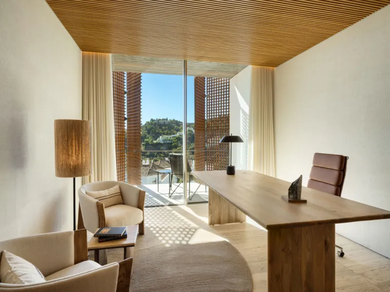 This Villa sets a new benchmark for refined living within the prestigious El Madroñal area in Benahavís.  Positioned in one of the most sought-after gated communities, the south-west facing villa offers sweeping panoramic views of the Mediterranean Sea an
