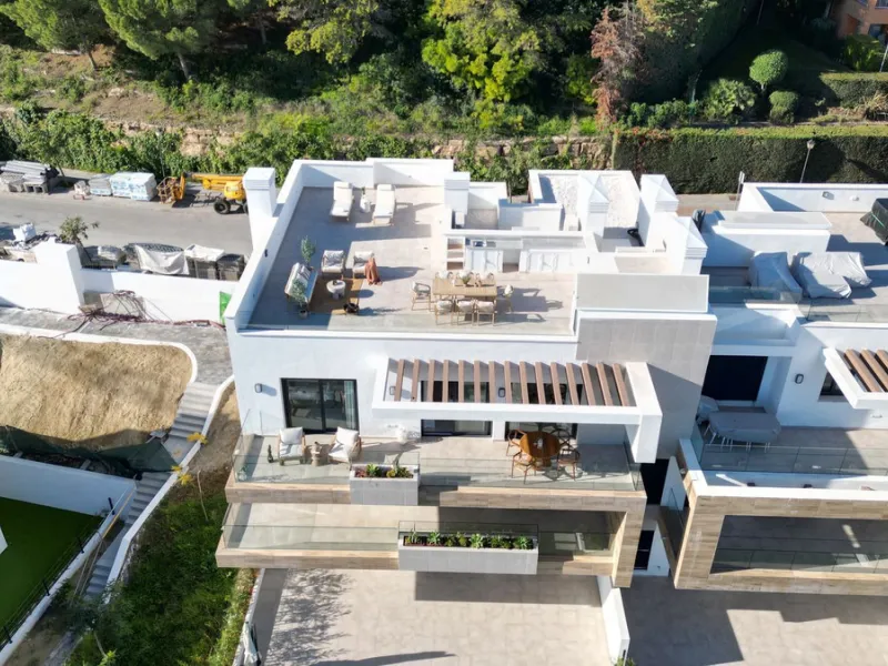 Welcome to a stunning property that celebrates the spirit of the Costa del Sol.