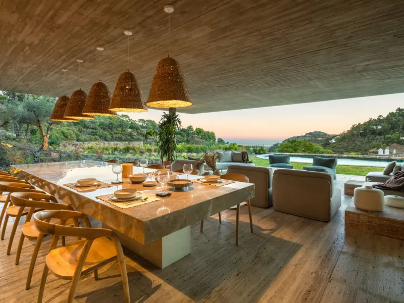 This Villa sets a new benchmark for refined living within the prestigious El Madroñal area in Benahavís.  Positioned in one of the most sought-after gated communities, the south-west facing villa offers sweeping panoramic views of the Mediterranean Sea an