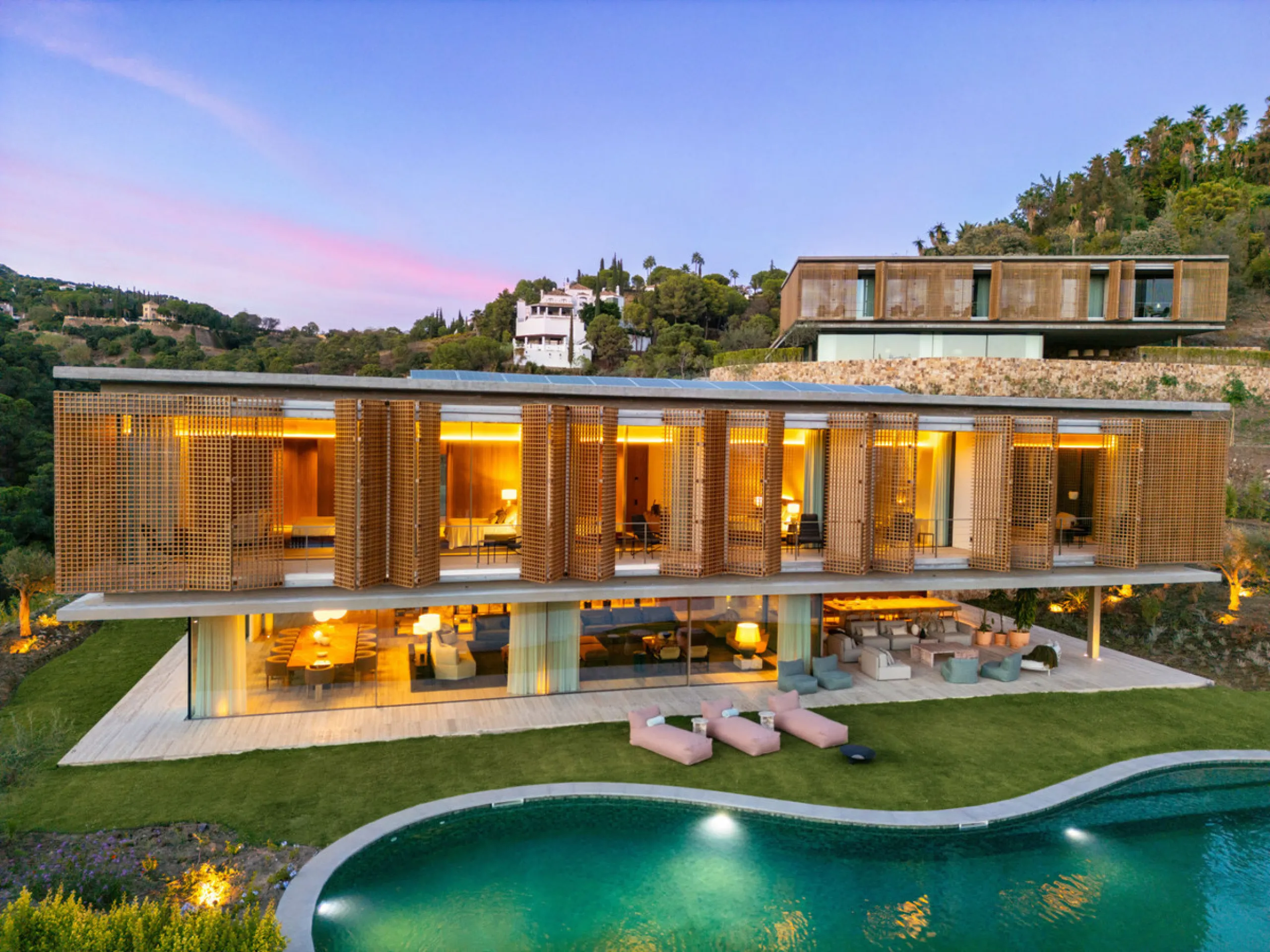 This Villa sets a new benchmark for refined living within the prestigious El Madroñal area in Benahavís.  Positioned in one of the most sought-after gated communities, the south-west facing villa offers sweeping panoramic views of the Mediterranean Sea an