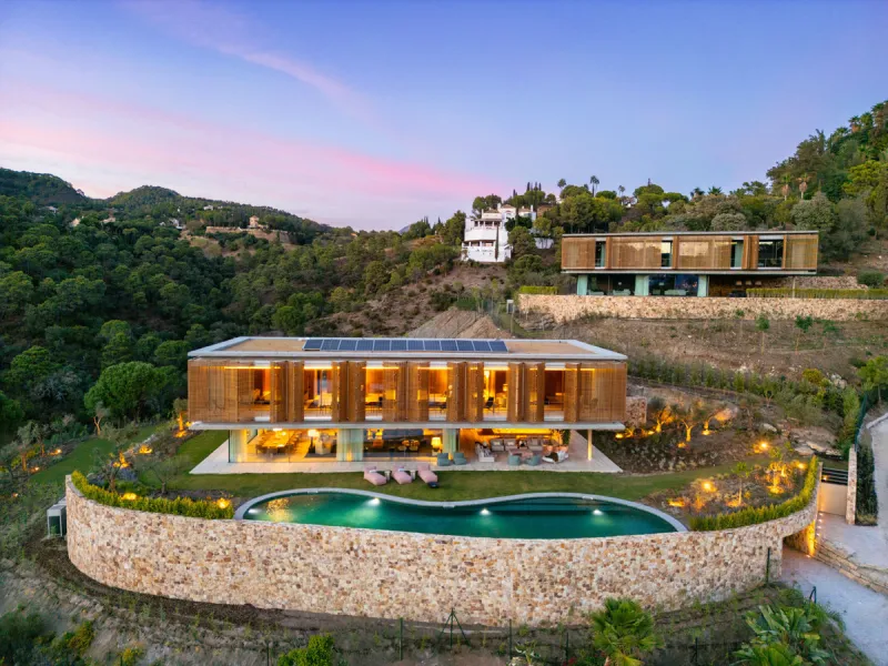 This Villa sets a new benchmark for refined living within the prestigious El Madroñal area in Benahavís.  Positioned in one of the most sought-after gated communities, the south-west facing villa offers sweeping panoramic views of the Mediterranean Sea an