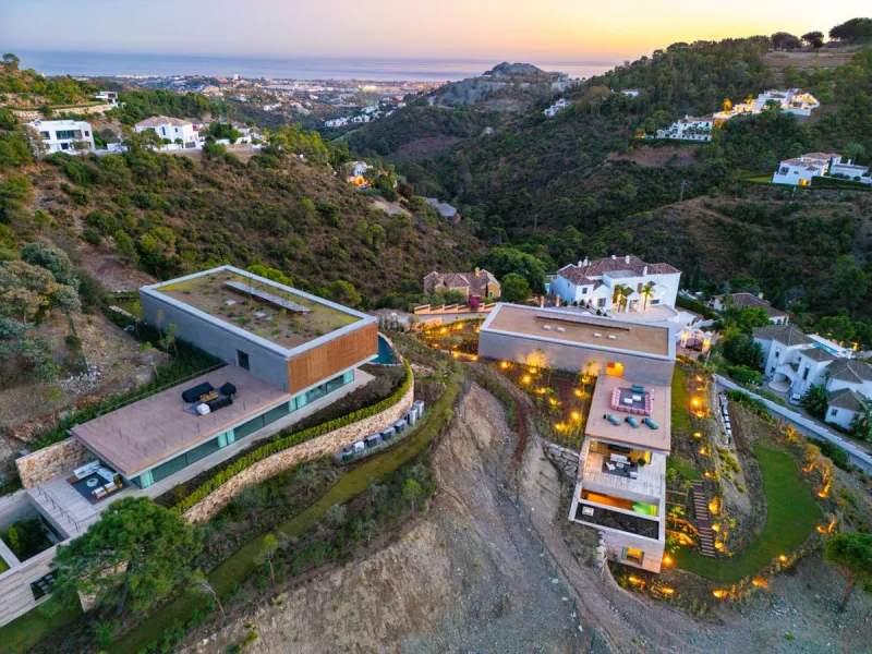 This Villa sets a new benchmark for refined living within the prestigious El Madroñal area in Benahavís.  Positioned in one of the most sought-after gated communities, the south-west facing villa offers sweeping panoramic views of the Mediterranean Sea an