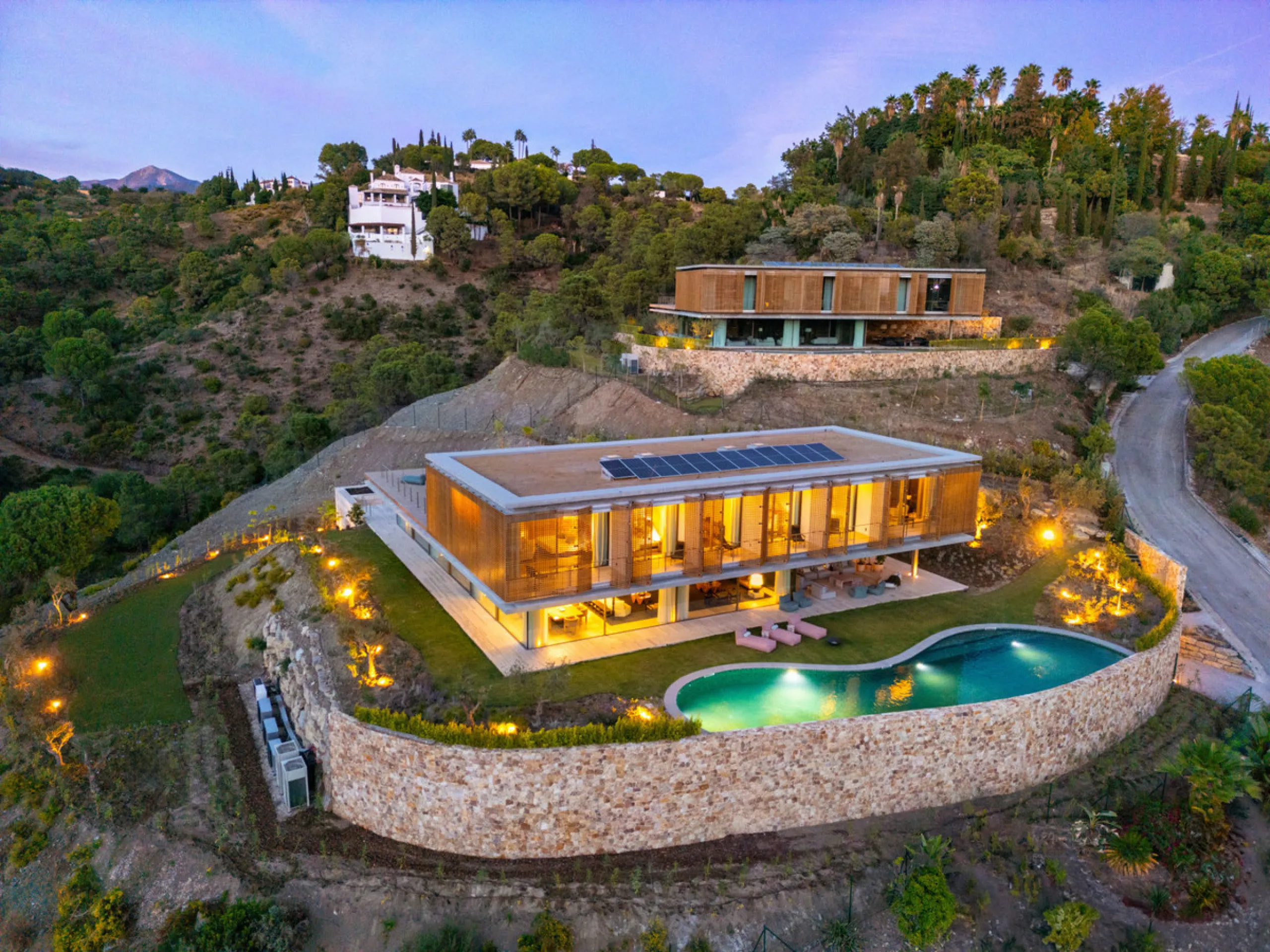 This Villa sets a new benchmark for refined living within the prestigious El Madroñal area in Benahavís.  Positioned in one of the most sought-after gated communities, the south-west facing villa offers sweeping panoramic views of the Mediterranean Sea an