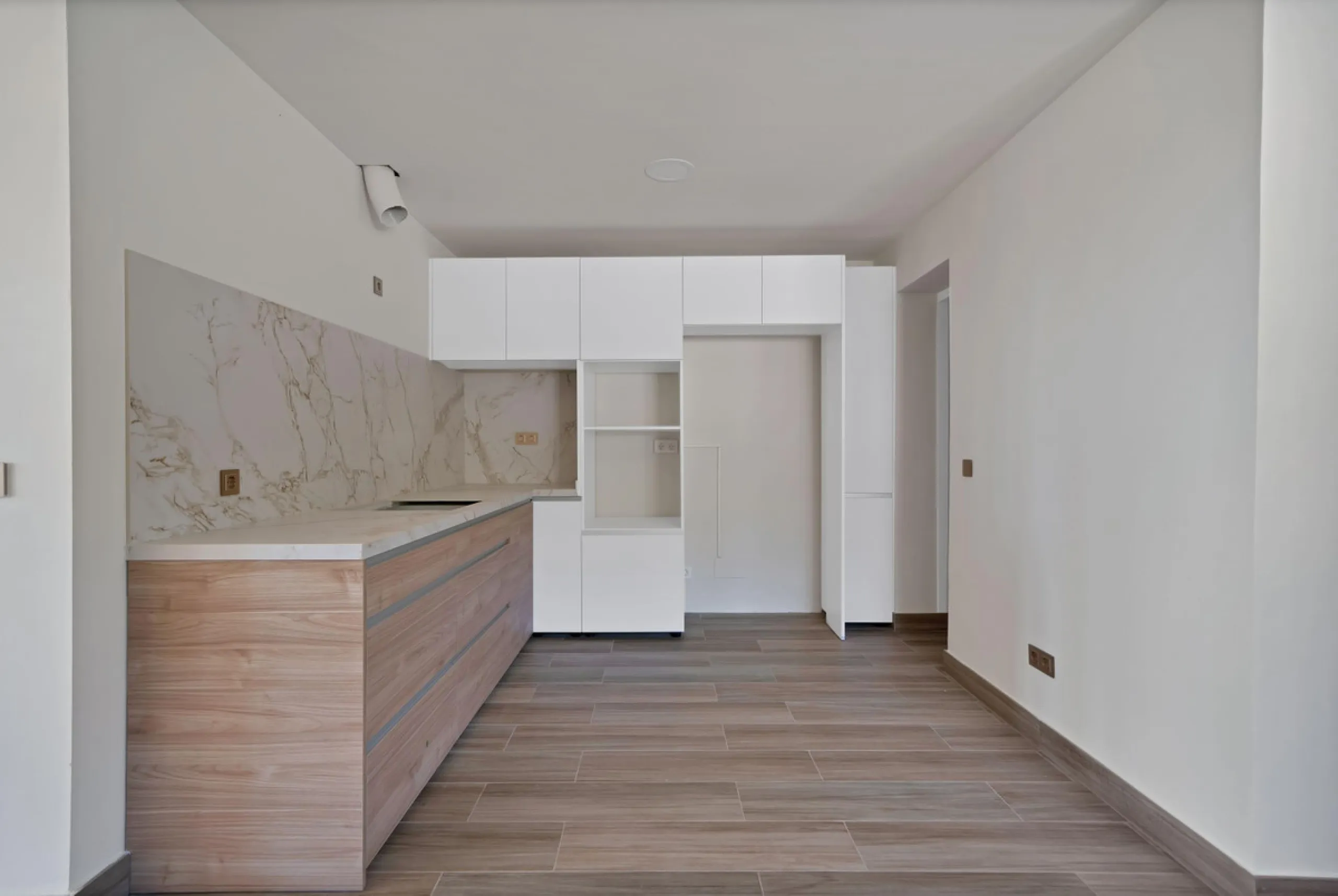 House - Detached Villa в продаже в Marbella, Málaga. В доме 3 спален и 3 ванных комнат. Площадь дома 379 м². Площадь участка 1253 м²