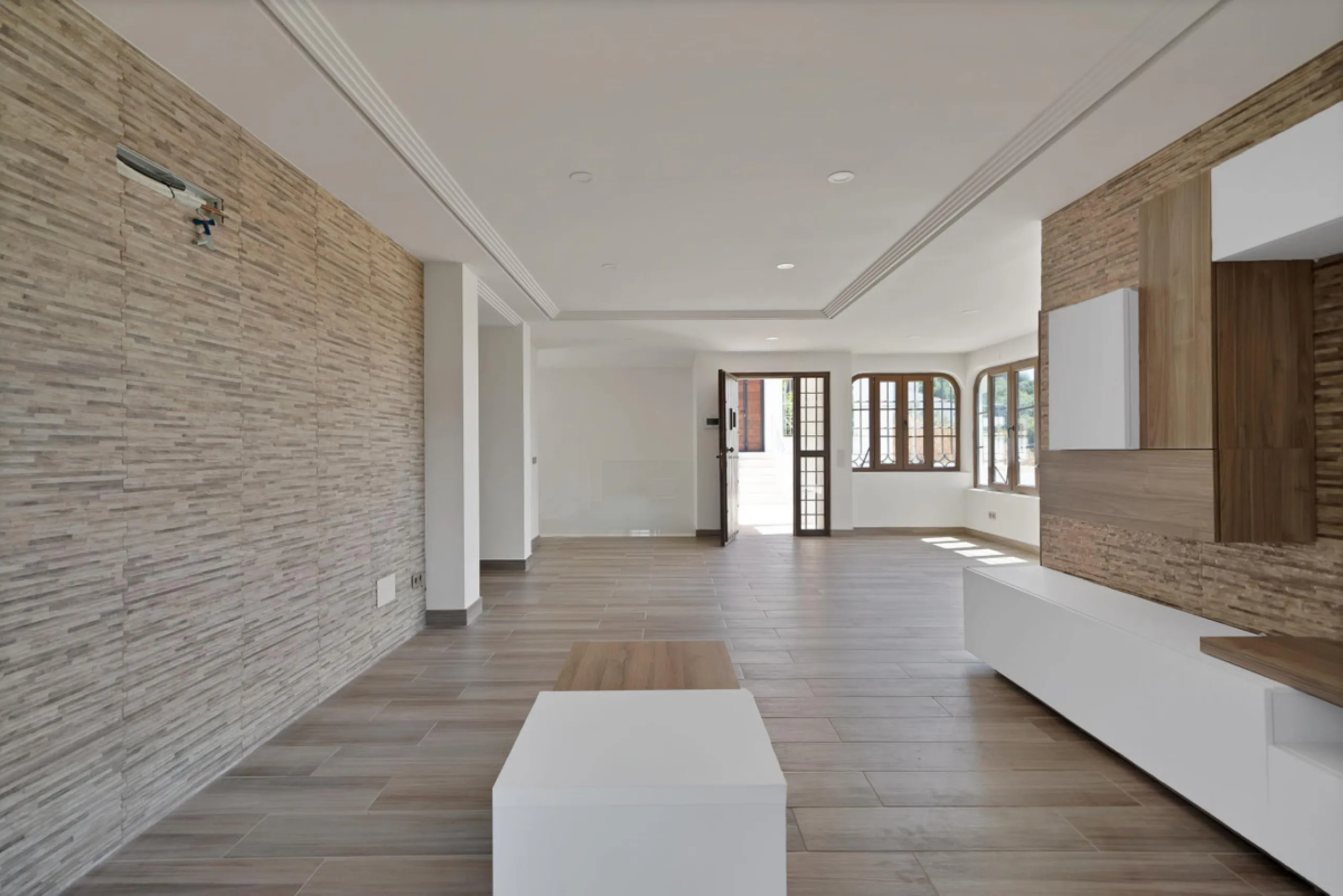House - Detached Villa в продаже в Marbella, Málaga. В доме 3 спален и 3 ванных комнат. Площадь дома 379 м². Площадь участка 1253 м²