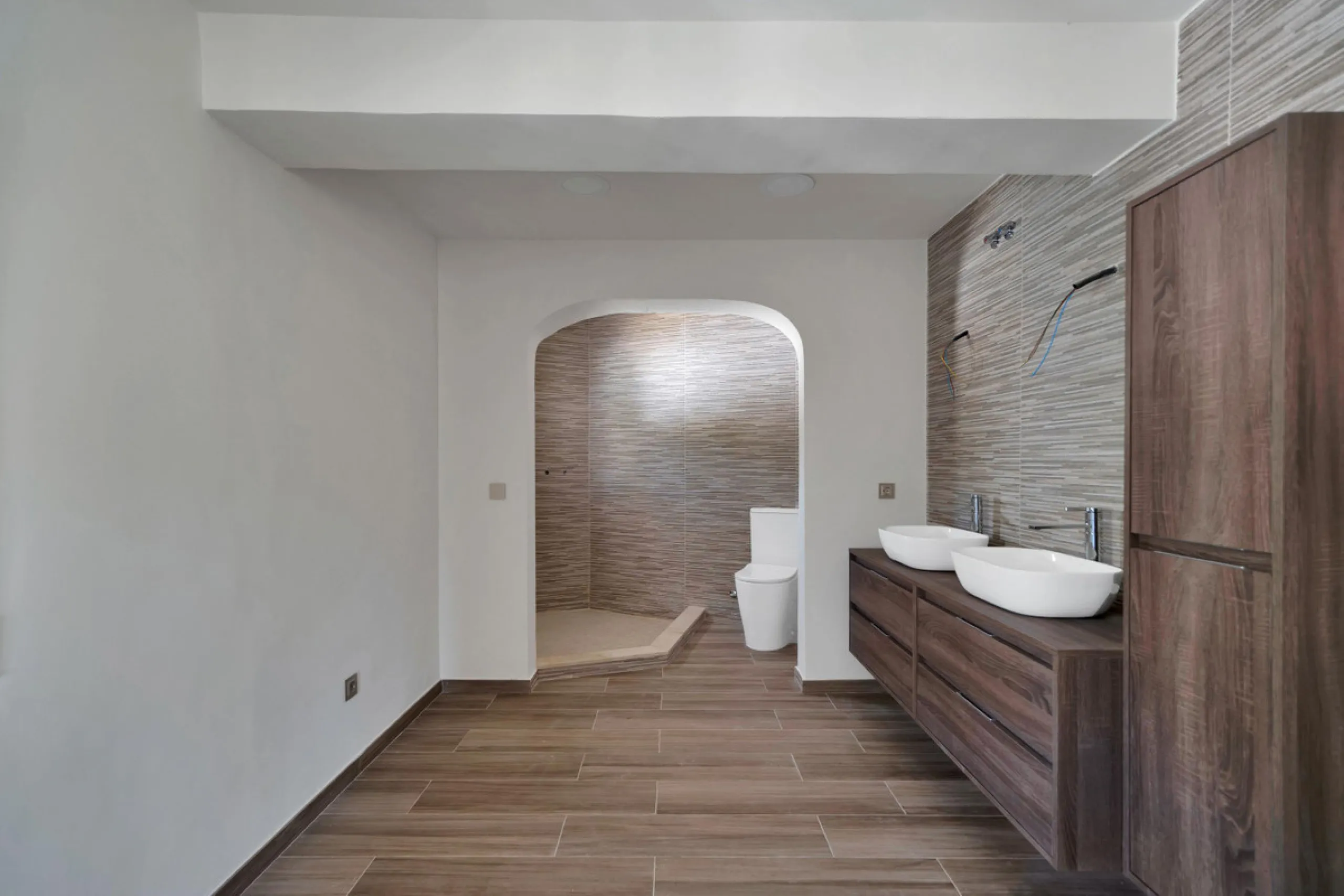 House - Detached Villa в продаже в Marbella, Málaga. В доме 3 спален и 3 ванных комнат. Площадь дома 379 м². Площадь участка 1253 м²