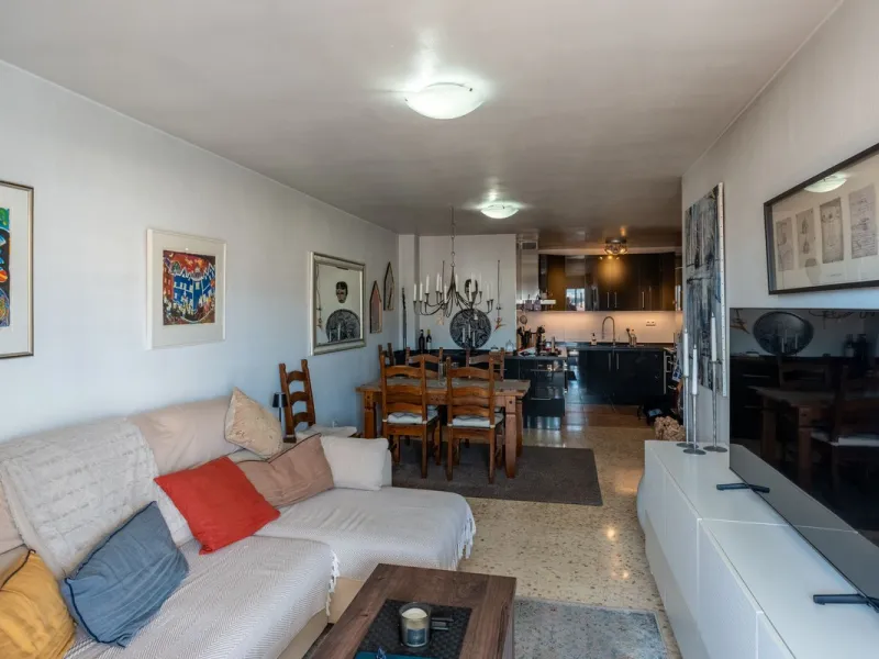 Apartment - Top Floor Apartment в продаже в Fuengirola, Málaga. В доме 2 спален и 1 ванных комнат. Площадь дома 93 м²