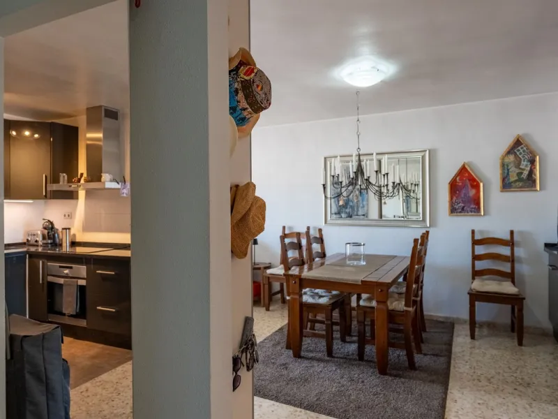 Apartment - Top Floor Apartment в продаже в Fuengirola, Málaga. В доме 2 спален и 1 ванных комнат. Площадь дома 93 м²