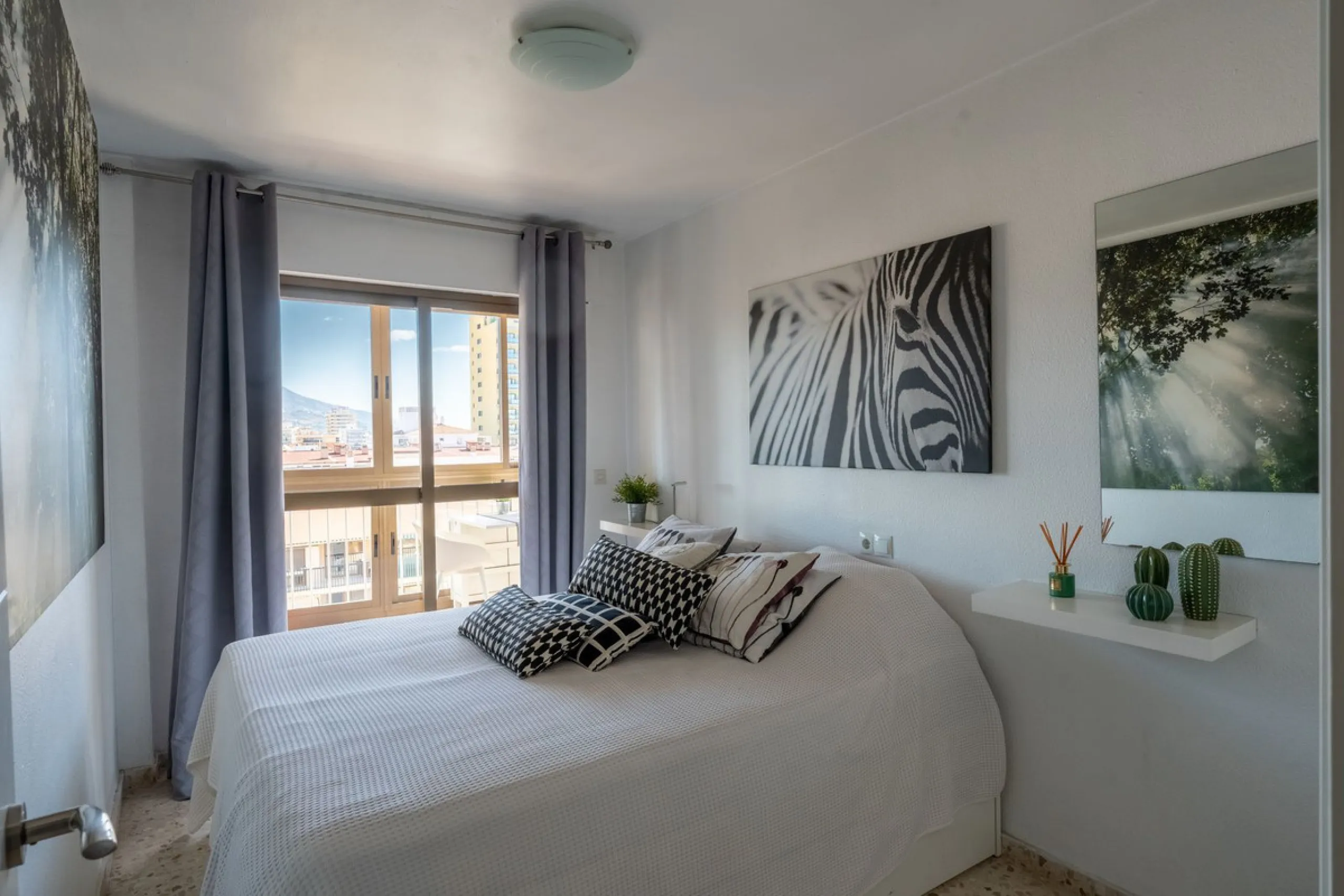 Apartment - Top Floor Apartment в продаже в Fuengirola, Málaga. В доме 2 спален и 1 ванных комнат. Площадь дома 93 м²