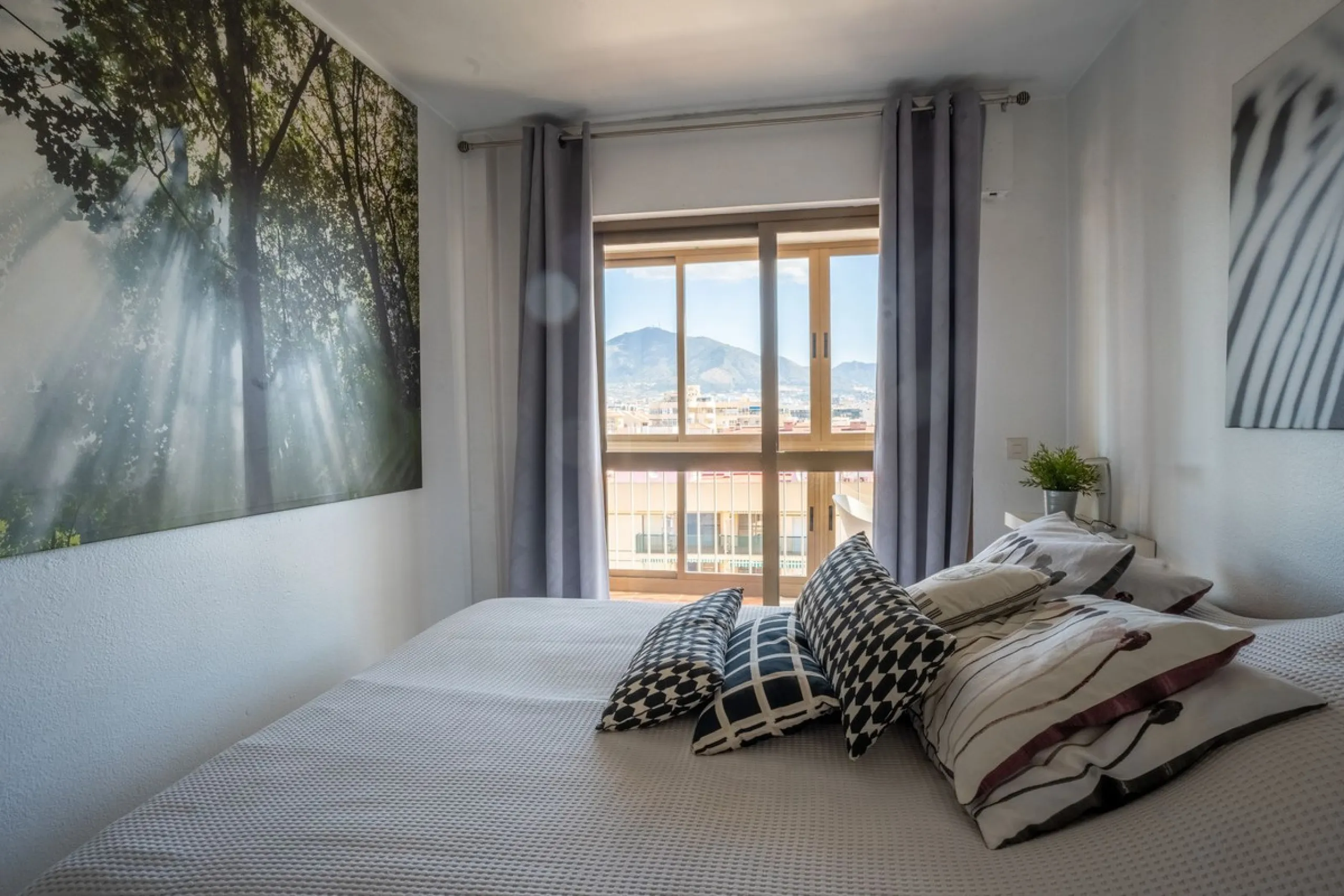 Apartment - Top Floor Apartment в продаже в Fuengirola, Málaga. В доме 2 спален и 1 ванных комнат. Площадь дома 93 м²