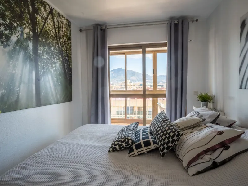 Apartment - Top Floor Apartment в продаже в Fuengirola, Málaga. В доме 2 спален и 1 ванных комнат. Площадь дома 93 м²