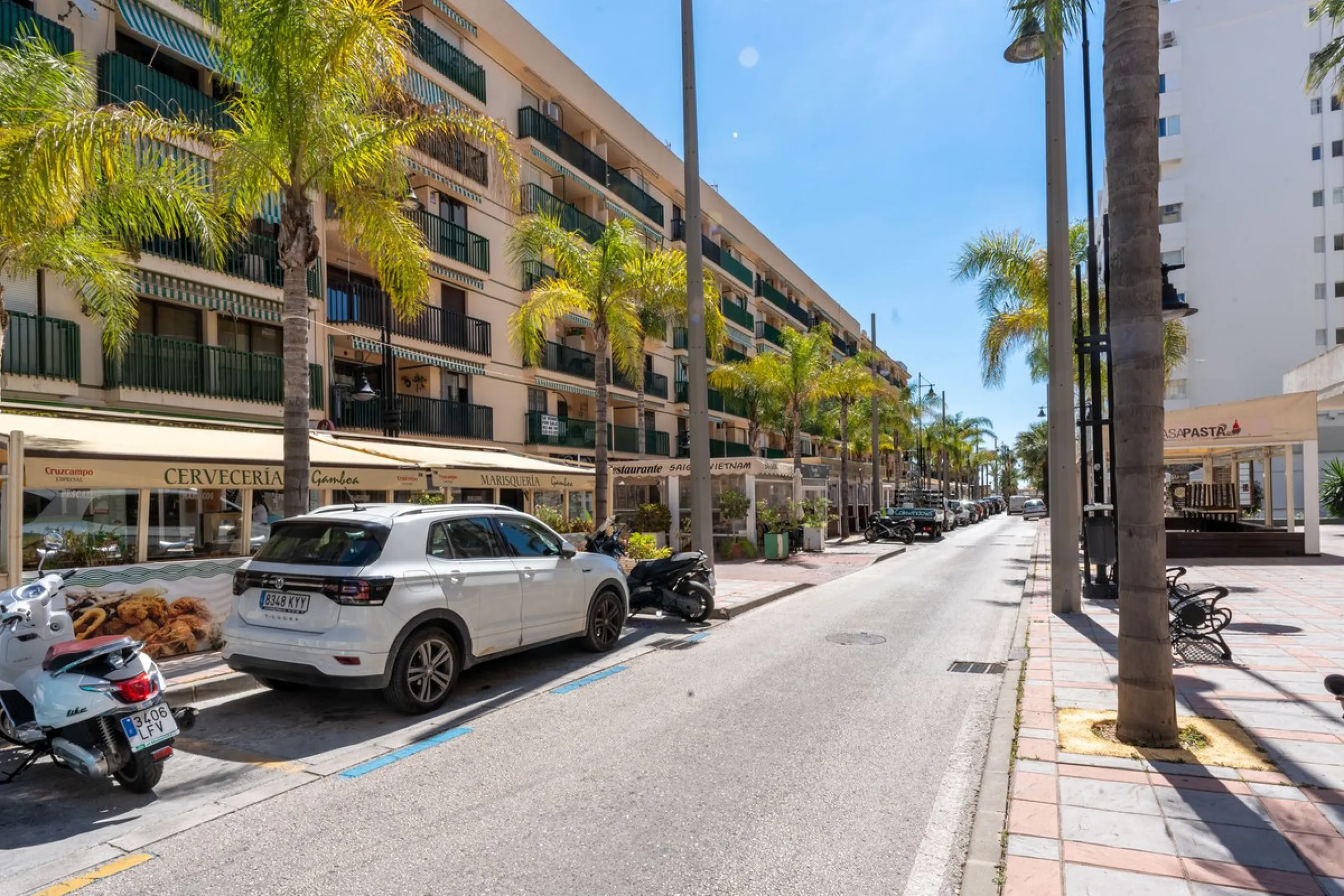 Apartment - Top Floor Apartment в продаже в Fuengirola, Málaga. В доме 2 спален и 1 ванных комнат. Площадь дома 93 м²