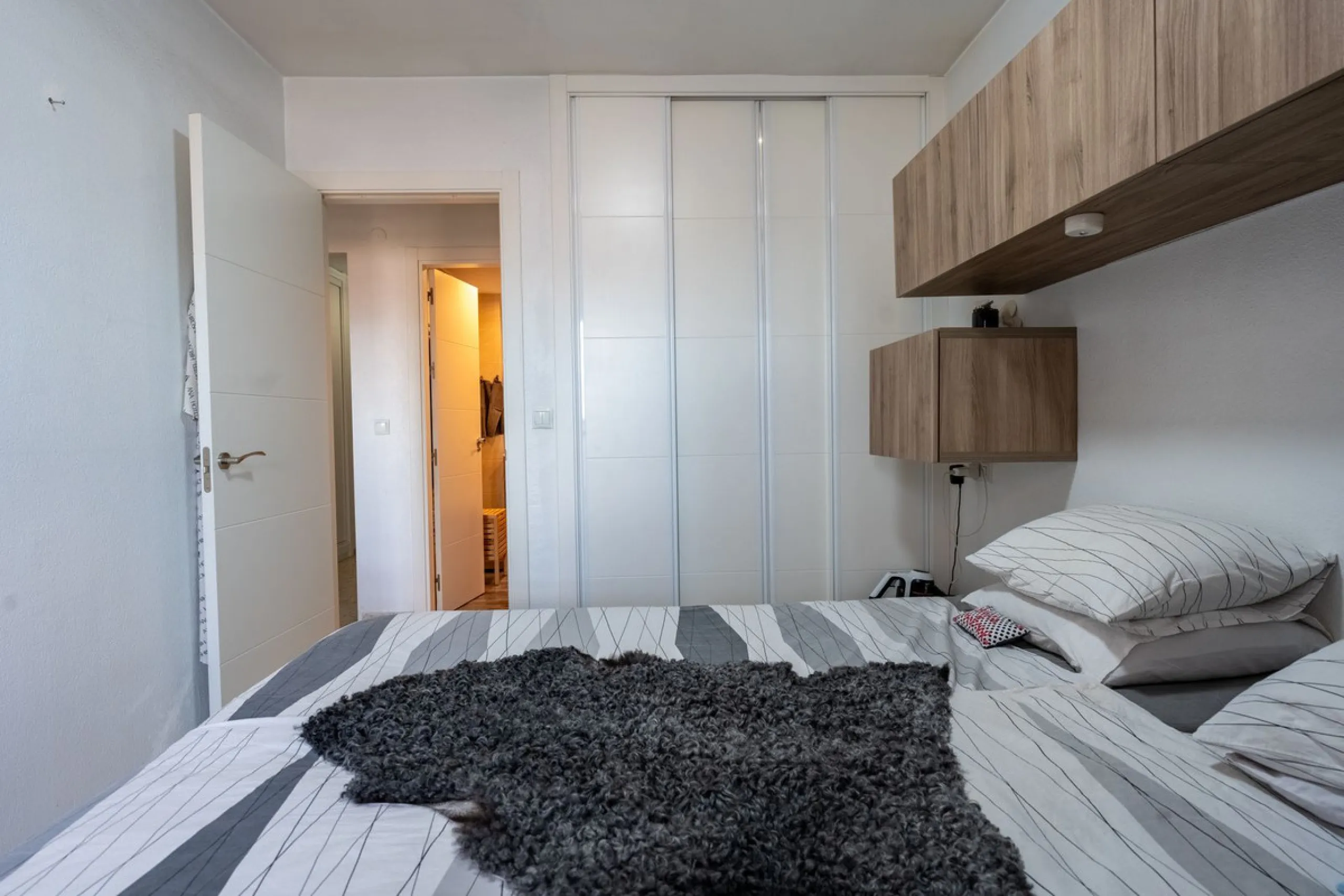 Apartment - Top Floor Apartment в продаже в Fuengirola, Málaga. В доме 2 спален и 1 ванных комнат. Площадь дома 93 м²