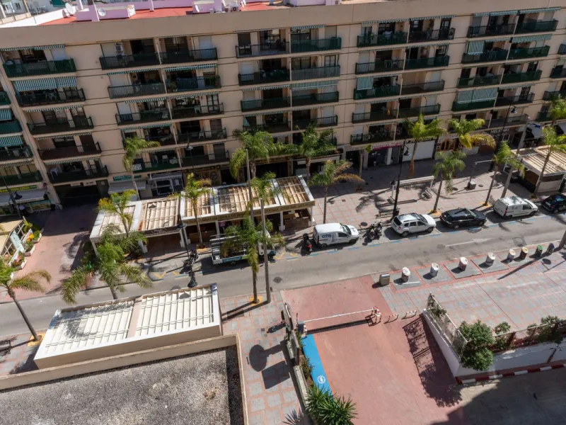 Apartment - Top Floor Apartment в продаже в Fuengirola, Málaga. В доме 2 спален и 1 ванных комнат. Площадь дома 93 м²