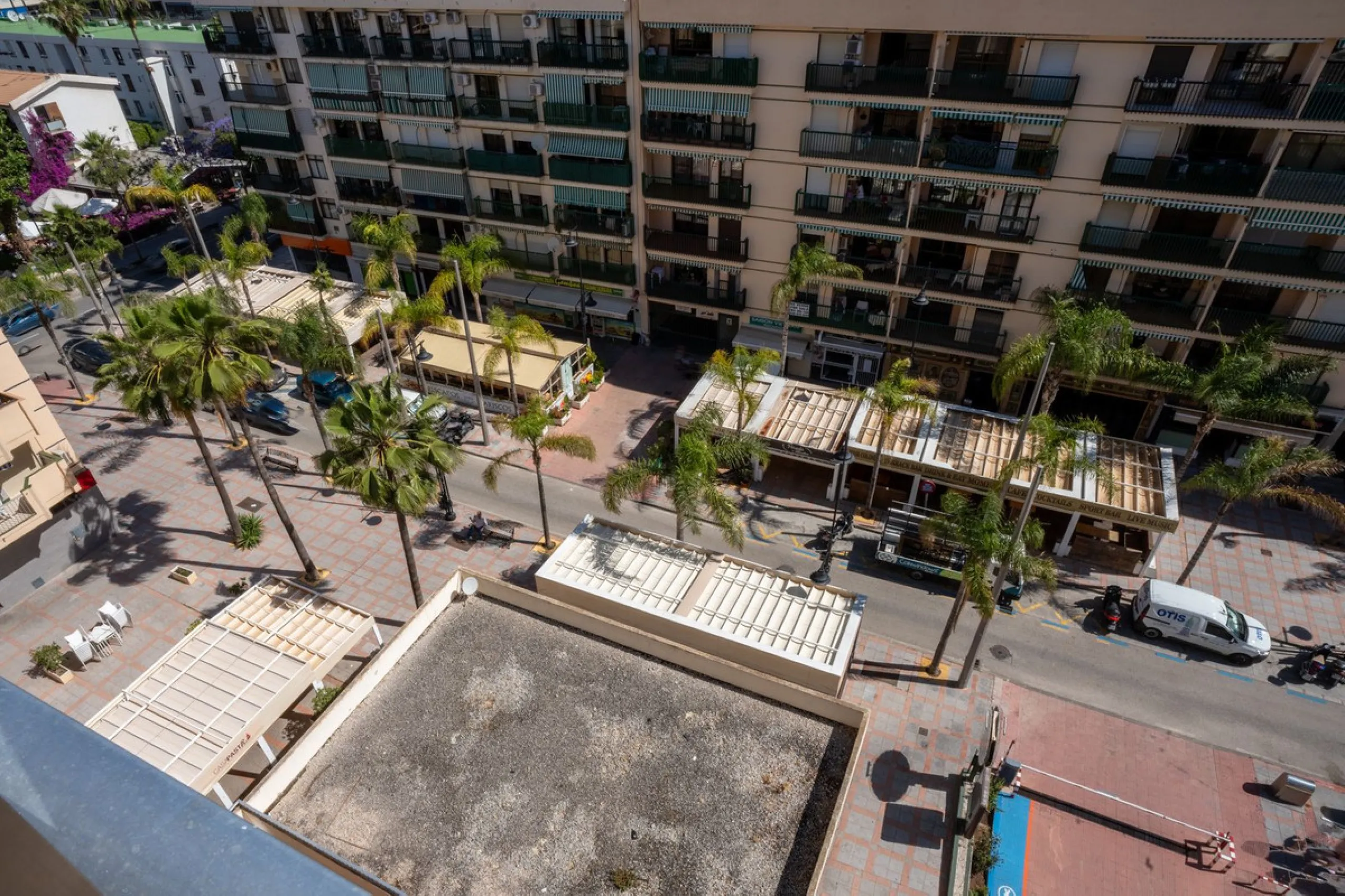 Apartment - Top Floor Apartment в продаже в Fuengirola, Málaga. В доме 2 спален и 1 ванных комнат. Площадь дома 93 м²