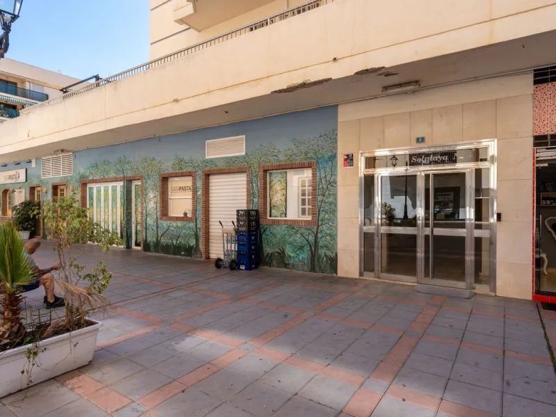 Apartment - Top Floor Apartment в продаже в Fuengirola, Málaga. В доме 2 спален и 1 ванных комнат. Площадь дома 93 м²